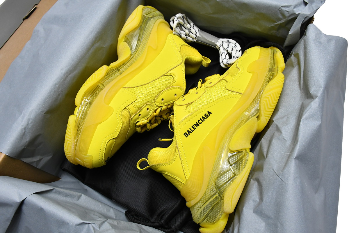 Ba***ci*ga Triple S Yellow   541624 W0901 7500