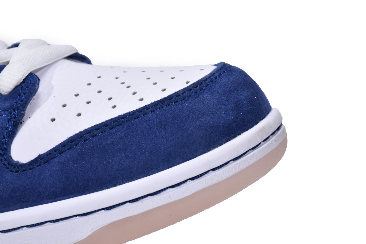 Nike SB Dunk Low Ishod Wair BMW  839685-416