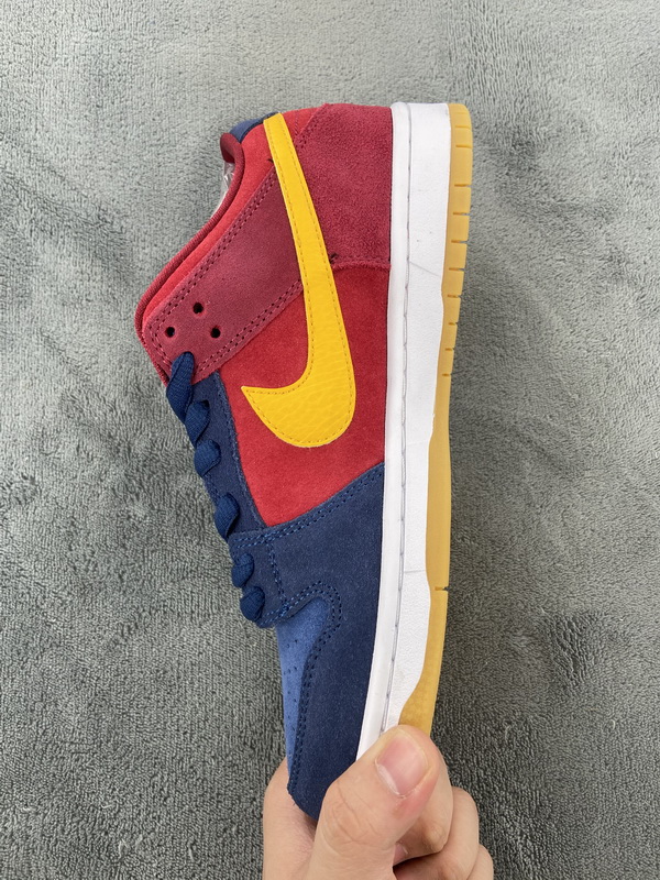 Nike SB Dunk Low Barcelona   DJ0606-400