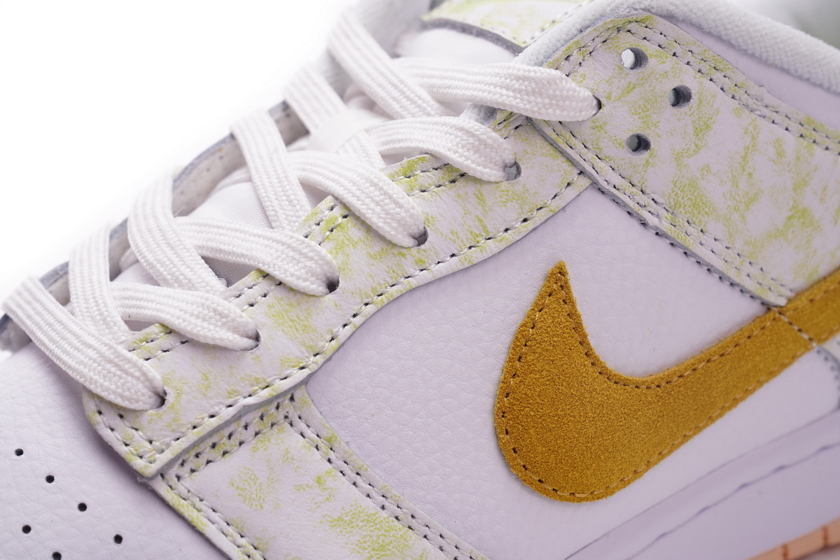 Nike Dunk Low Yellow Strike   DM9467-700