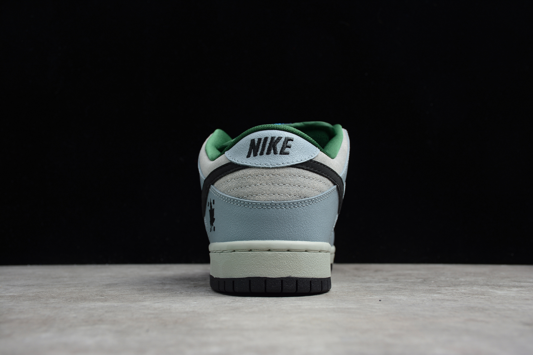 Nike SB Dunk Low Maple Leaf 313170-021