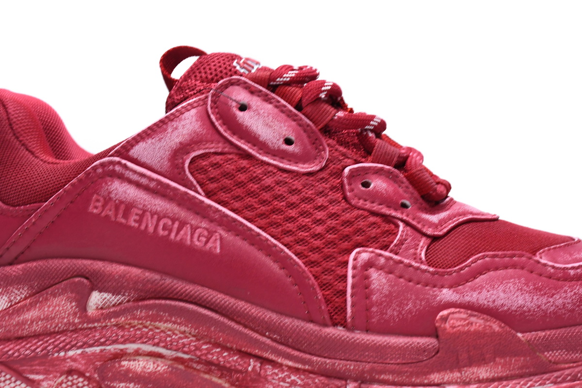 Ba***ci*ga Triple S Red  524039 W3CN3 6000