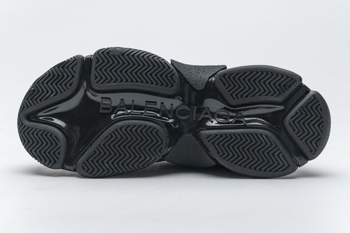 Ba***ci*ga Triple S Black  524039 W06E2 2020