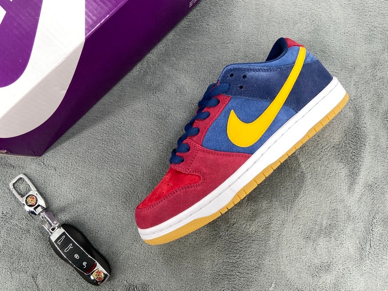 Nike SB Dunk Low Barcelona   DJ0606-400