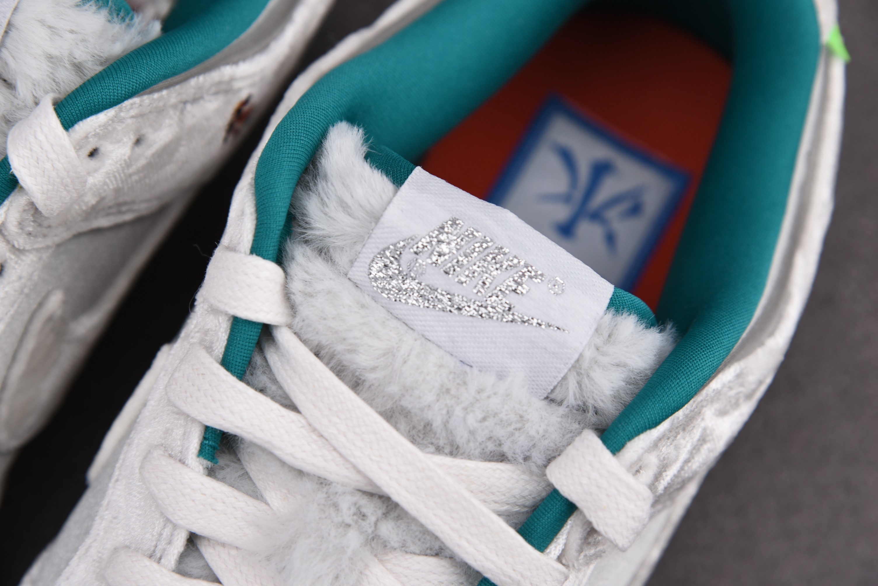 M Batch Nike Dunk Low Ice  DO2326-001