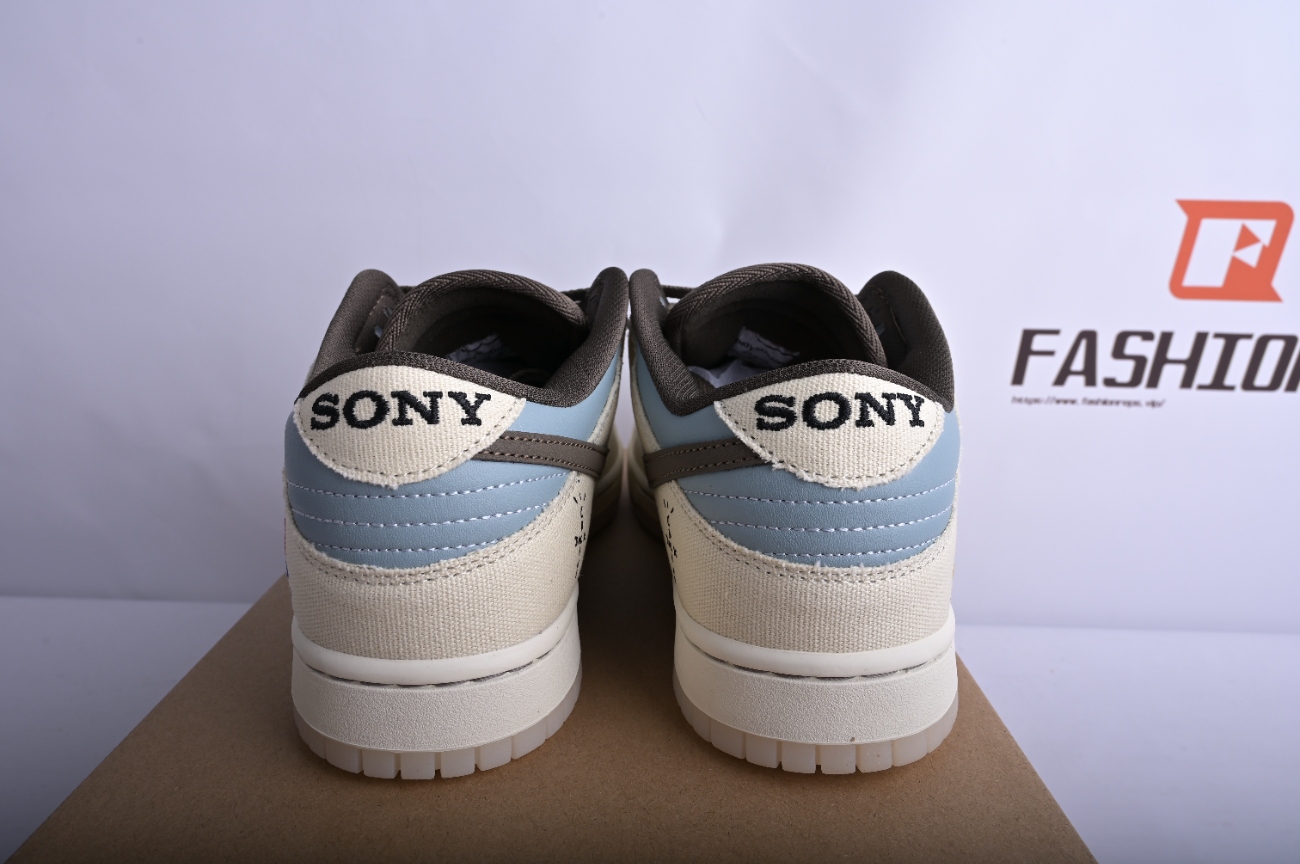 Travis Scott x PlayStation x Nike Dunk Low SP   CU1726-400