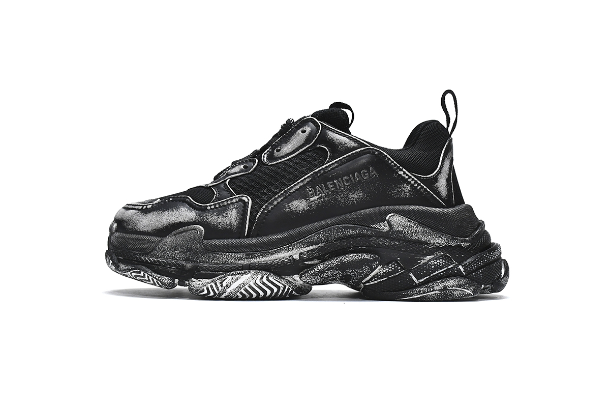 Ba***ci*ga Triple S Black   524039 WN3 1000