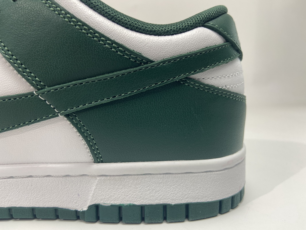 M Batch Nike SB Dunk Low Retro“Varsity Green”   DD1391-101