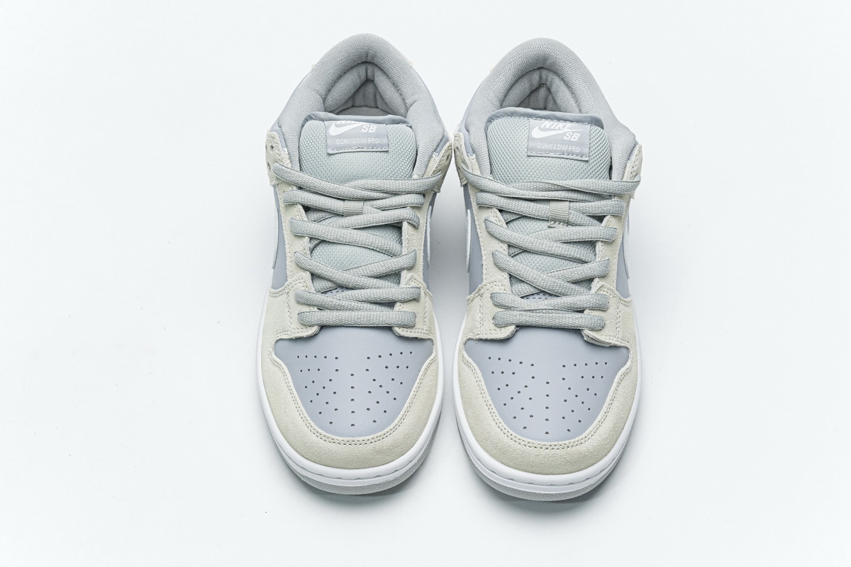 Nike SB Dunk Low TRD “Summit White”  AR0778-110