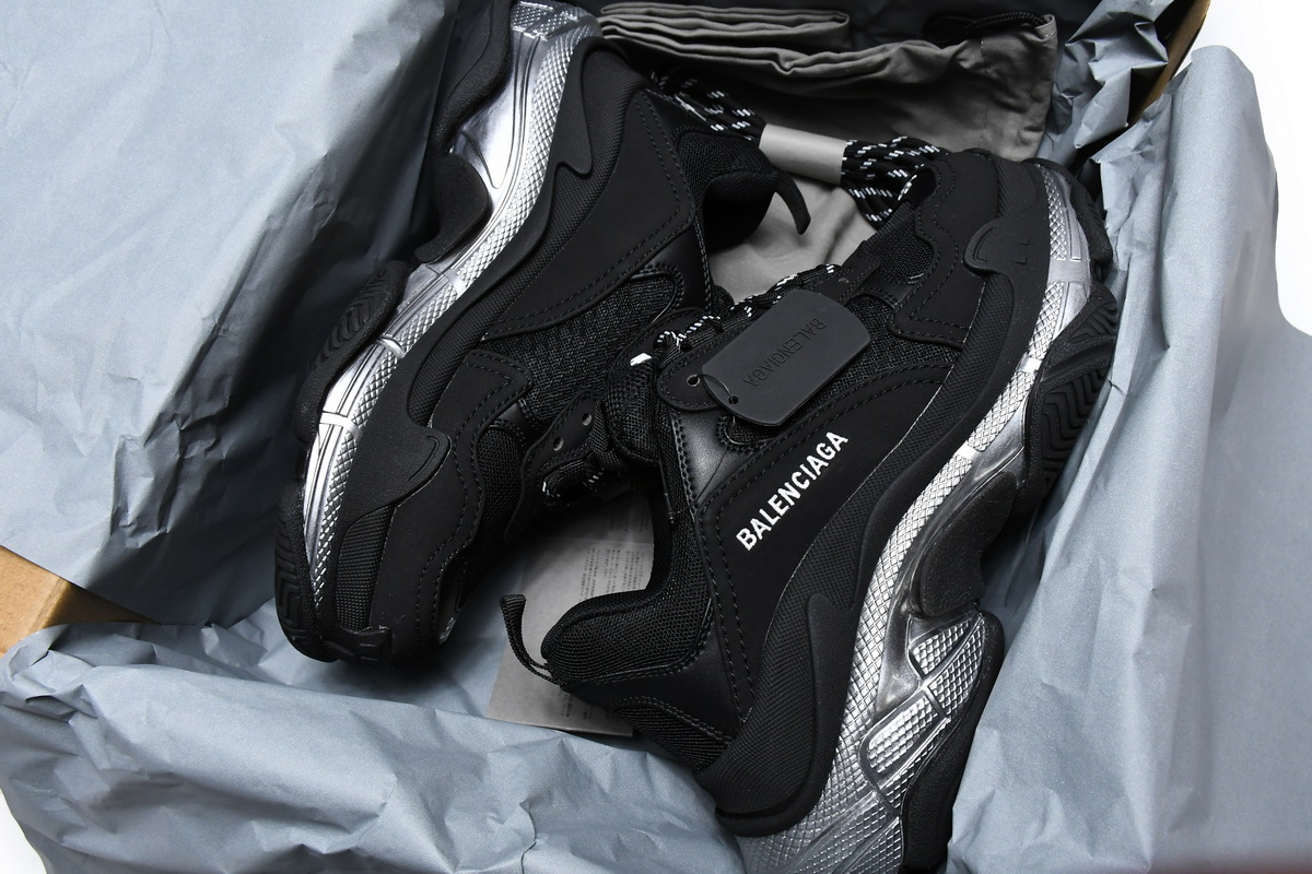 Ba***ci*ga Triple S Black Silver   544351 W2FB2 1001