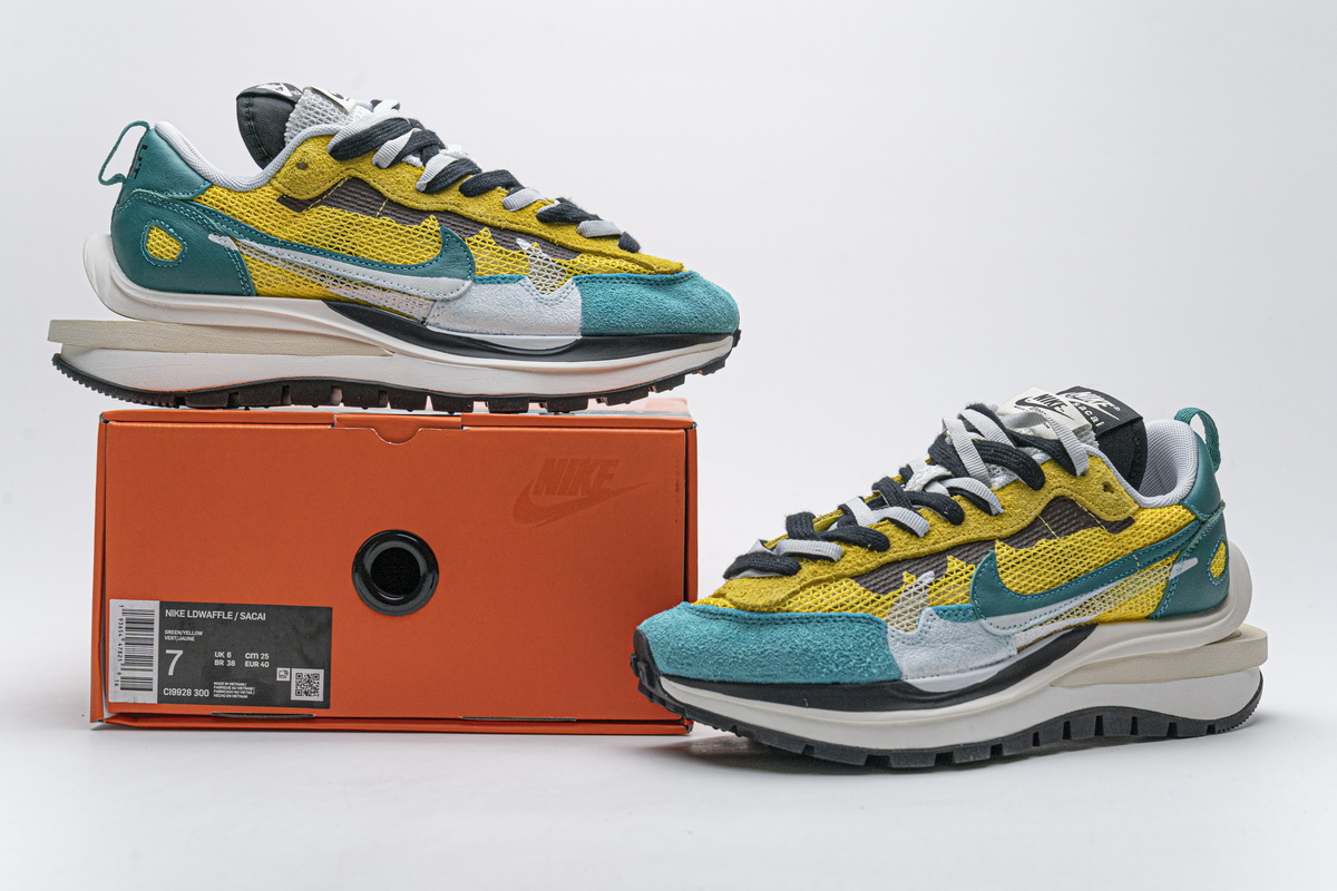 Sacai x Nike Pegasua Vaporfly Yellow Green CI9928-300