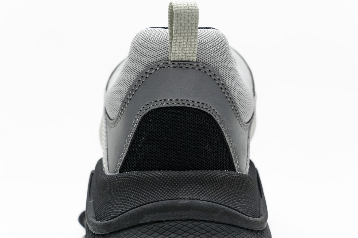 Ba***ci*ga Triple S Black Silver  541624 W09E1 7320