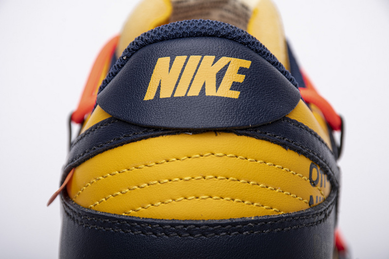 OFF WHITEx Nike Dunk SB Low White Michigan  CT0856-700