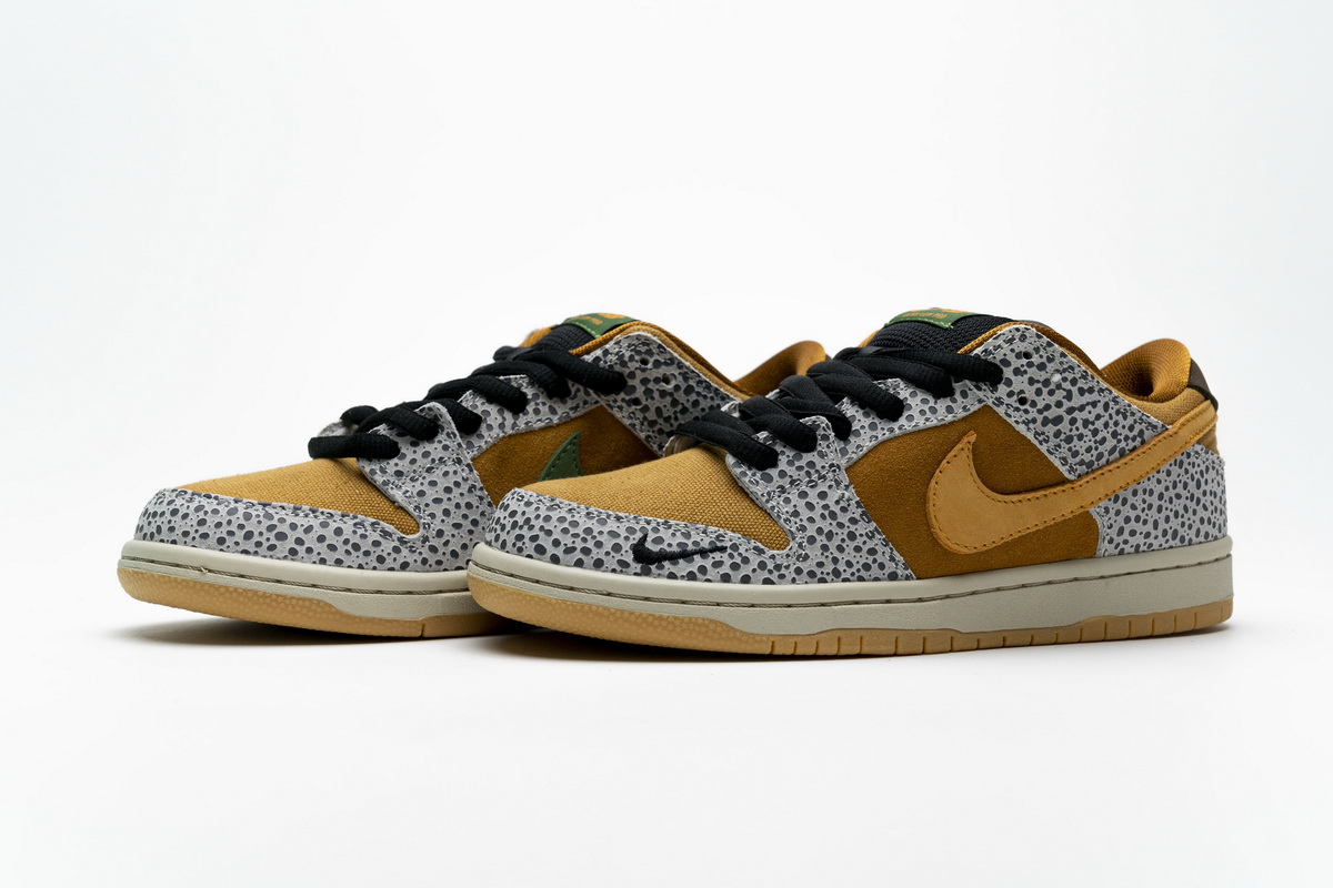 Nike SB Dunk Low “Safari”  CD2563-002