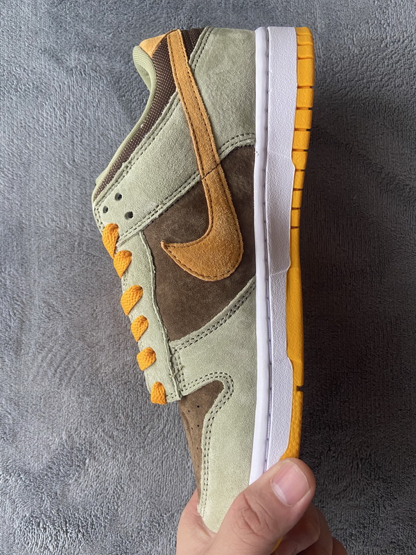 Nike Dunk Low SE Dusty Olive   DH5360-300