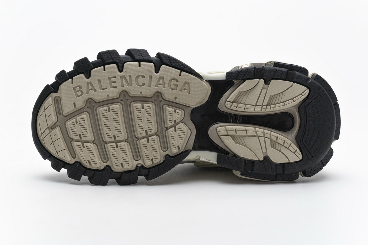Ba***ci*ga Track 2 Sneaker Champagne Black   570391 W2GN9 2009