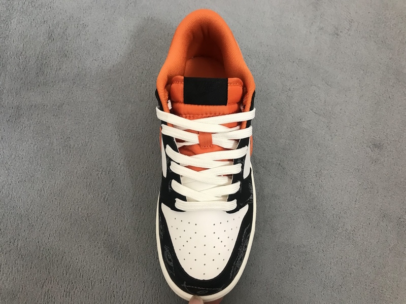 Nike Dunk SB Low Pro Halloween  DD3357-100