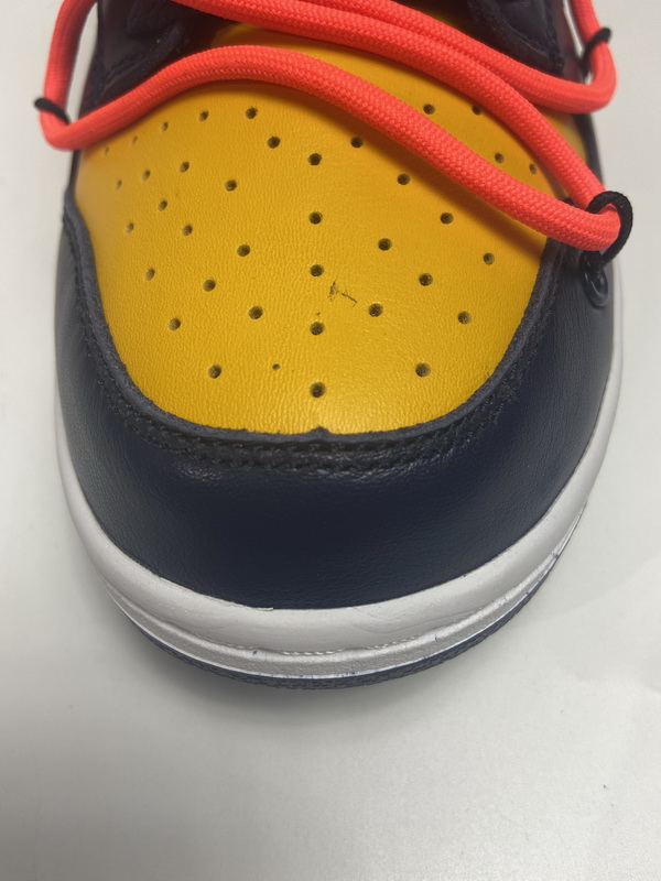 OFF WHITE X Nike Dunk SB Low White Michigan   CT0856-700
