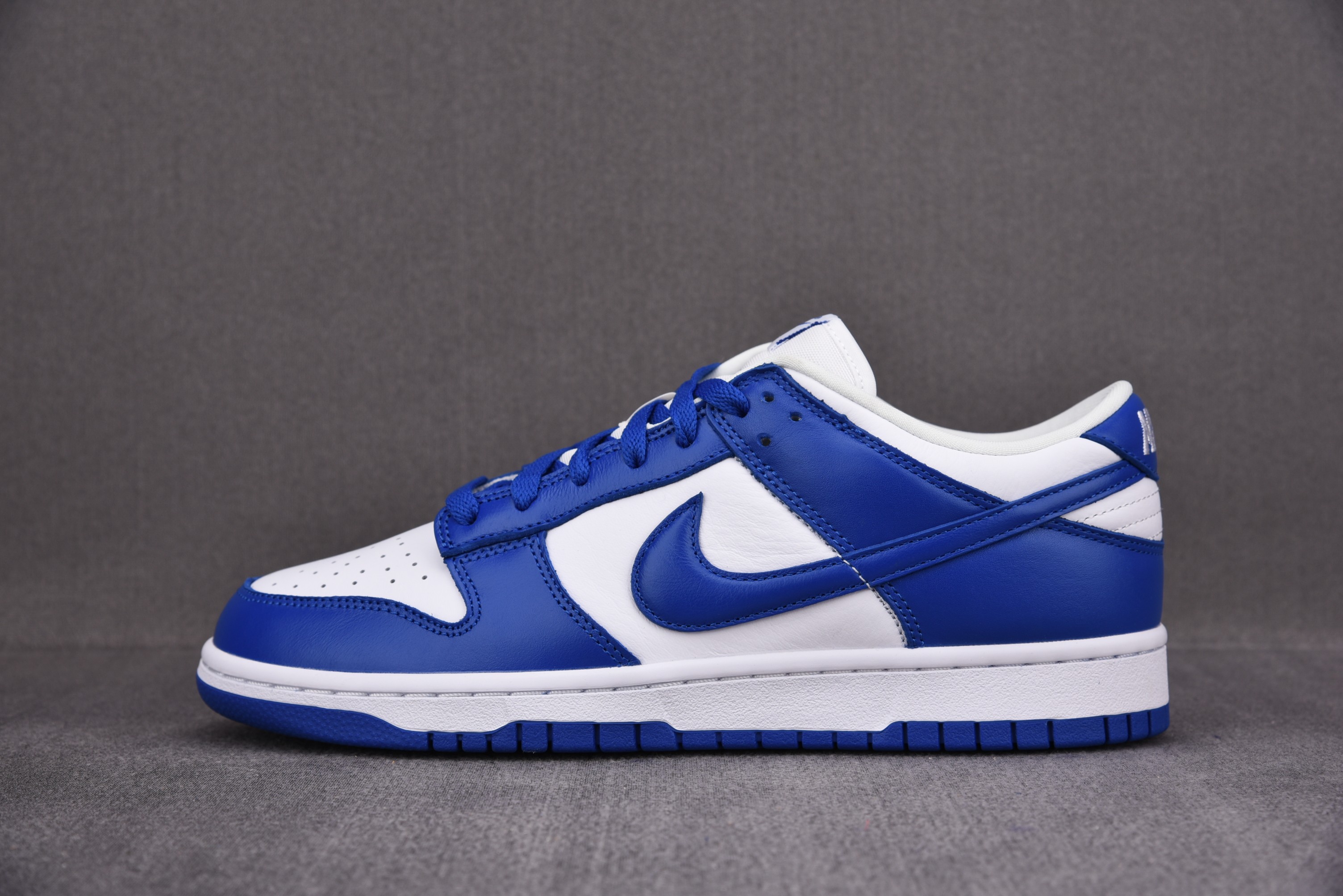 M Batch  Nike Dunk Low SP Low SP “Kentucky”  CU1726-100