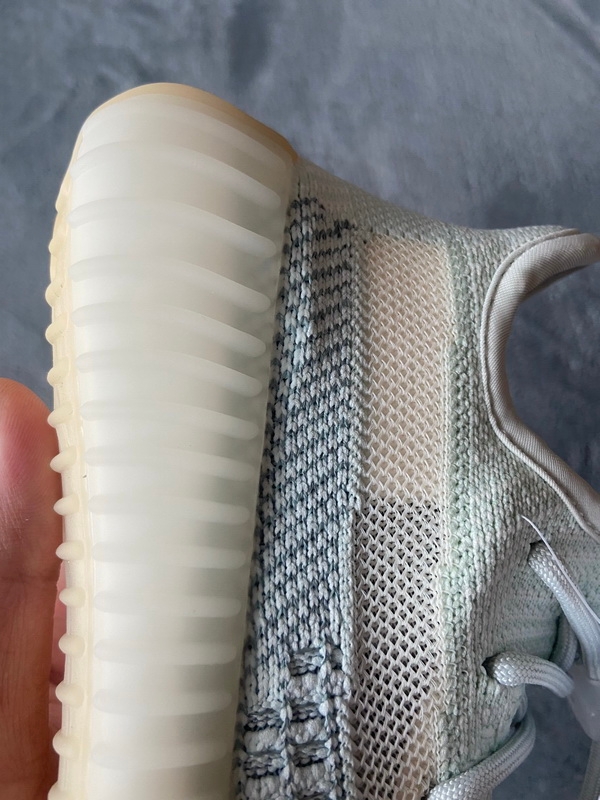 KID shoes adidas Yeezy Boost 350 V2 Cloud White Reflective  FT5317