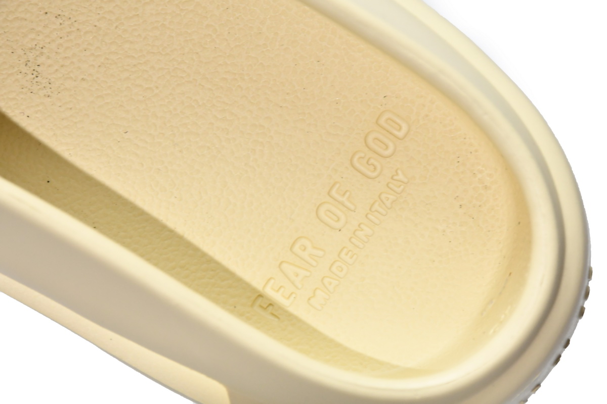 FEAR OF GOD The California Slip-On Cream- 555