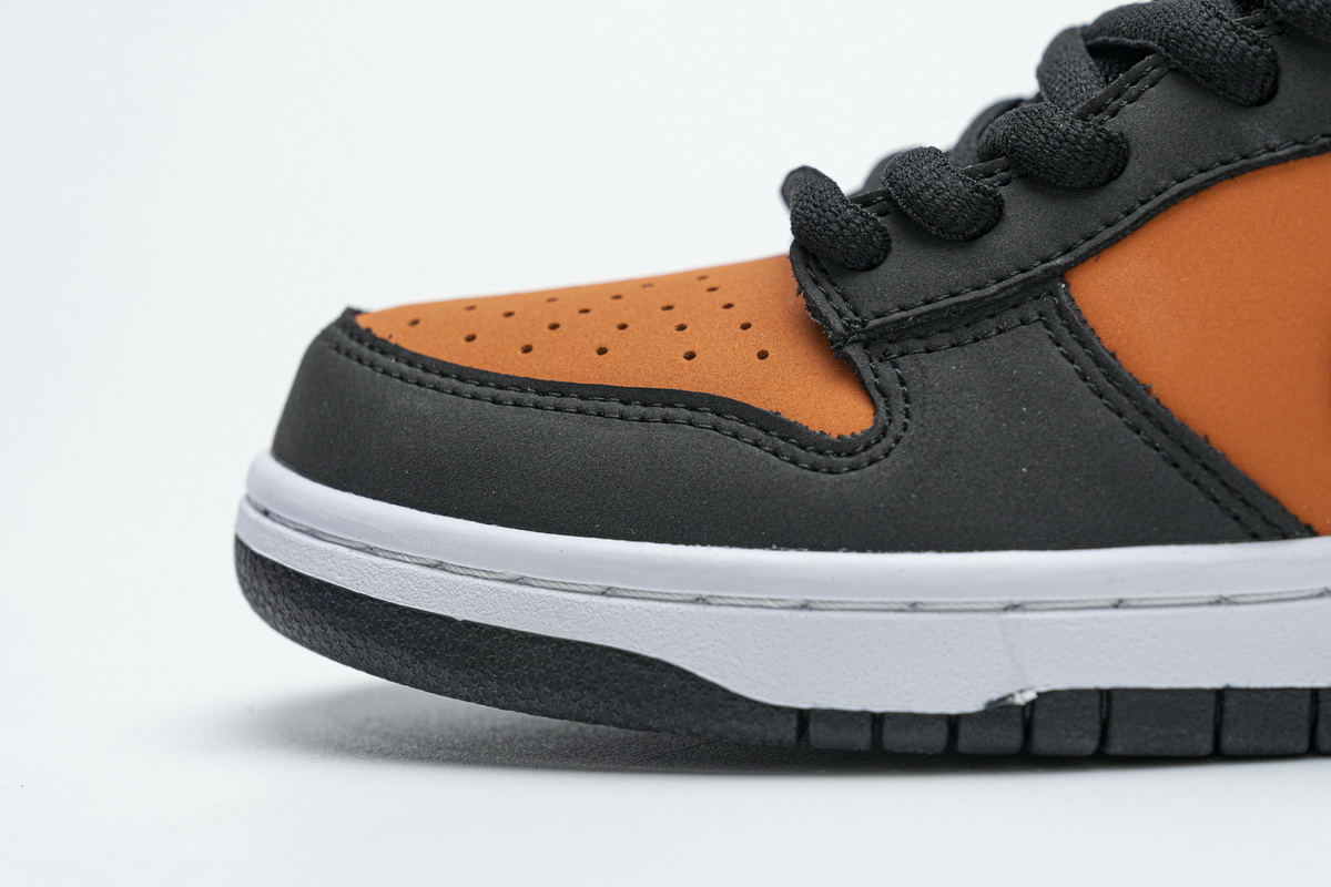 Nike SB Dunk Low Pro “Orange Flash”  304292-801