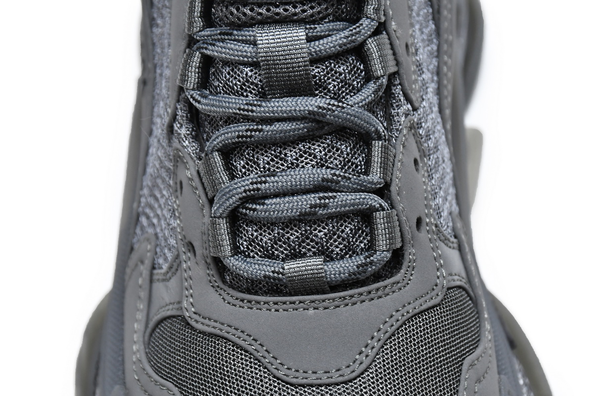 Ba***ci*ga Triple S Carbon Ash  541624 W0918 7669