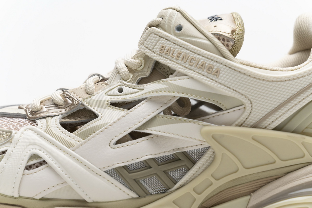Ba***ci*ga Track 2 Sneaker Khaki   570391 W2GN1 9029