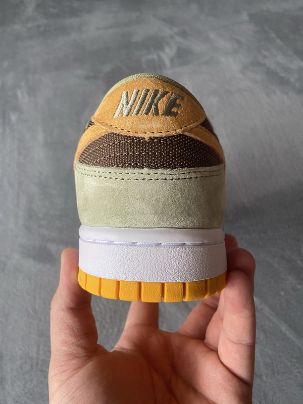 Nike Dunk Low SE Dusty Olive   DH5360-300
