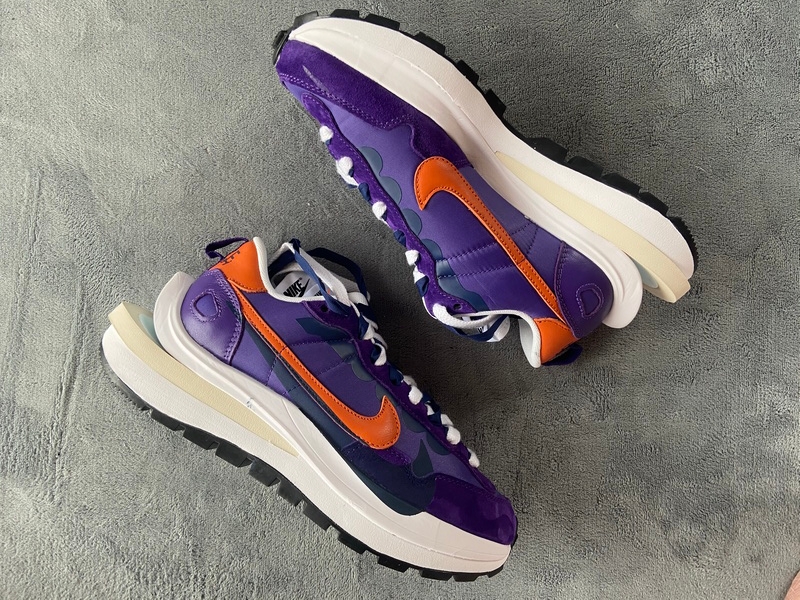 Sacai x Nike VaporWaffle Dark Iris DD1875-500