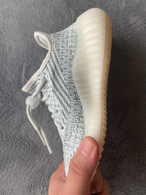 KID shoes adidas Yeezy Boost 350 V2 Cloud White Reflective  FT5317