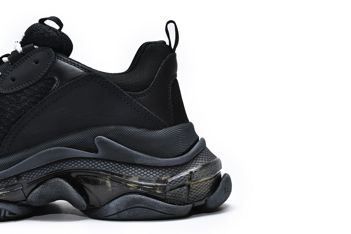 Ba***ci*ga Triple S Black  541624 W09O1 1000