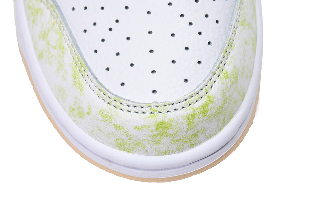 Nike Dunk Low Yellow Strike   DM9467-700