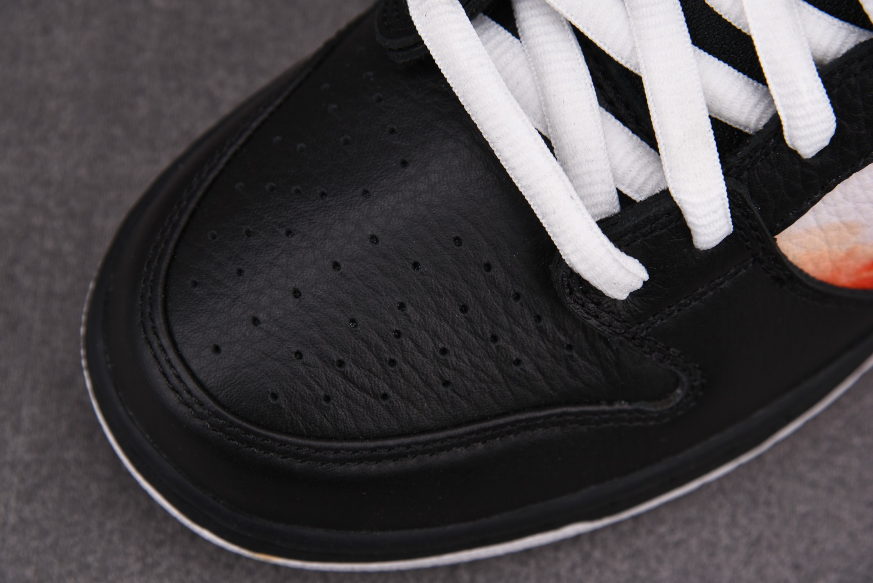 M Batch -SB Dunk Low Raygun   BQ6832-001