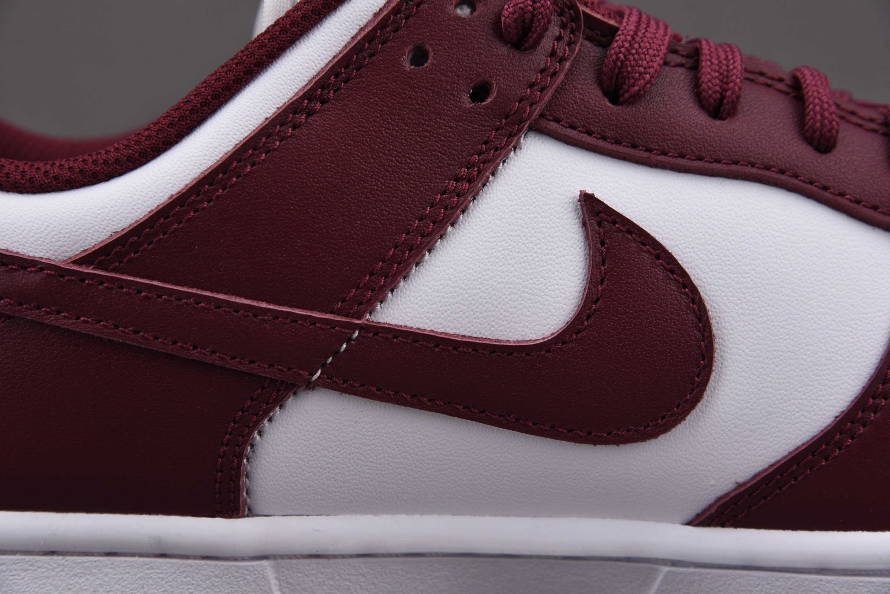 M Batch  Dunk Low “Dark Beetroot”   1503-108