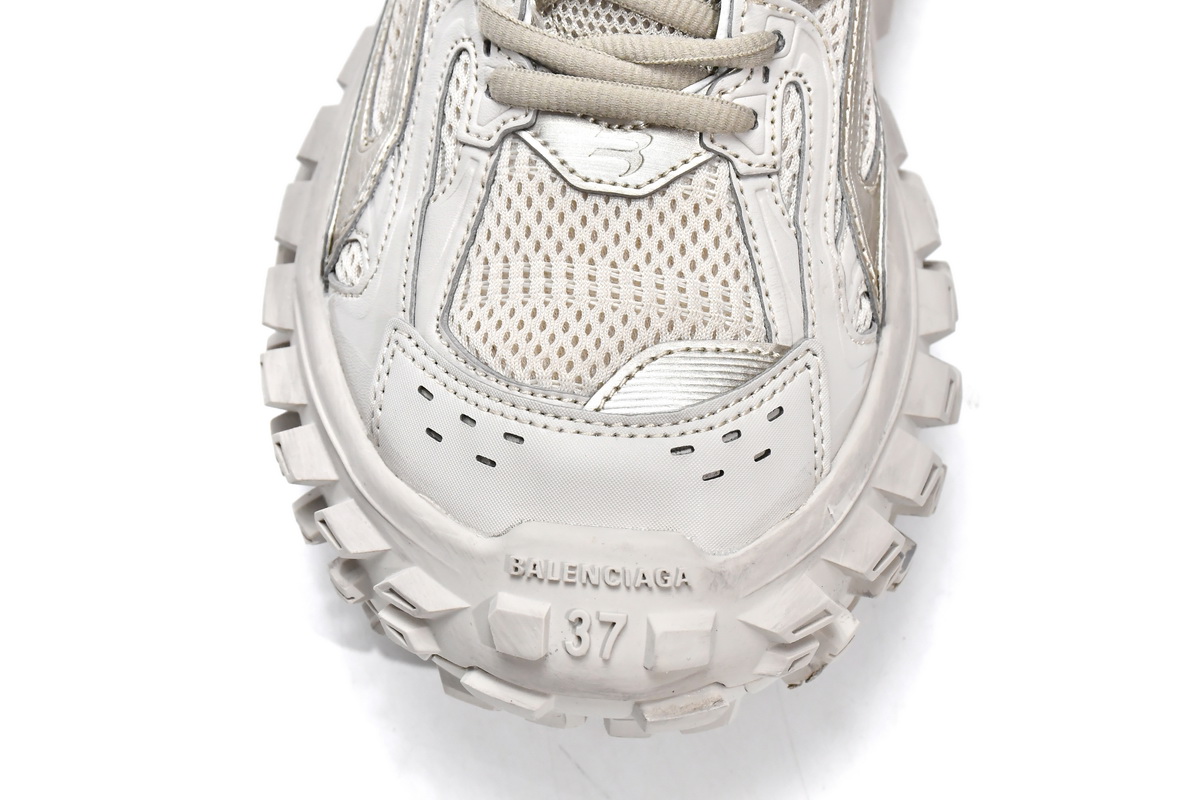 Ba***ci*ga Defender Beige  685611 W2RA6 9700