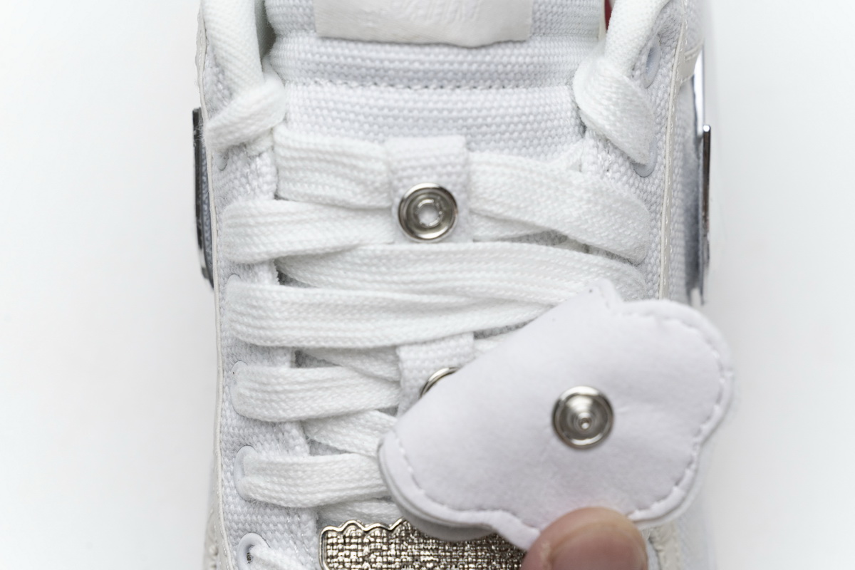 Travis Scott x Nike Air Force 1“White” AQ4211-100