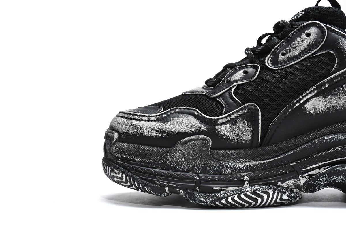 Ba***ci*ga Triple S Black   524039 WN3 1000