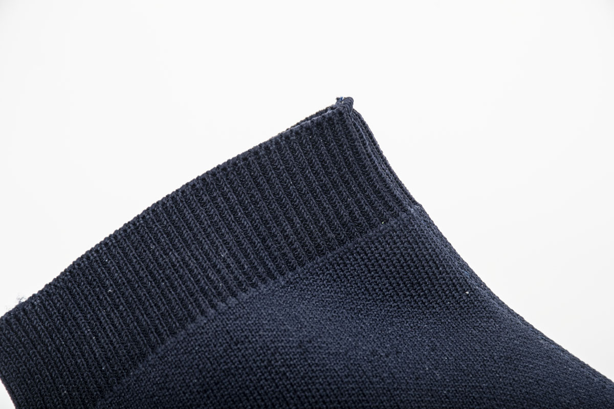 Ba***ci*ga  Navy Blue Ultimate Speed Runner B- 36