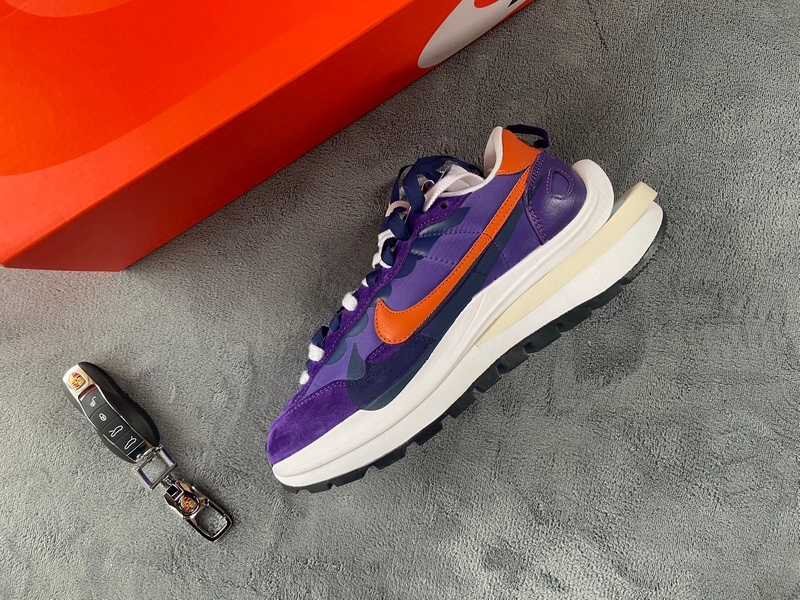 Sacai x Nike VaporWaffle Dark Iris DD1875-500
