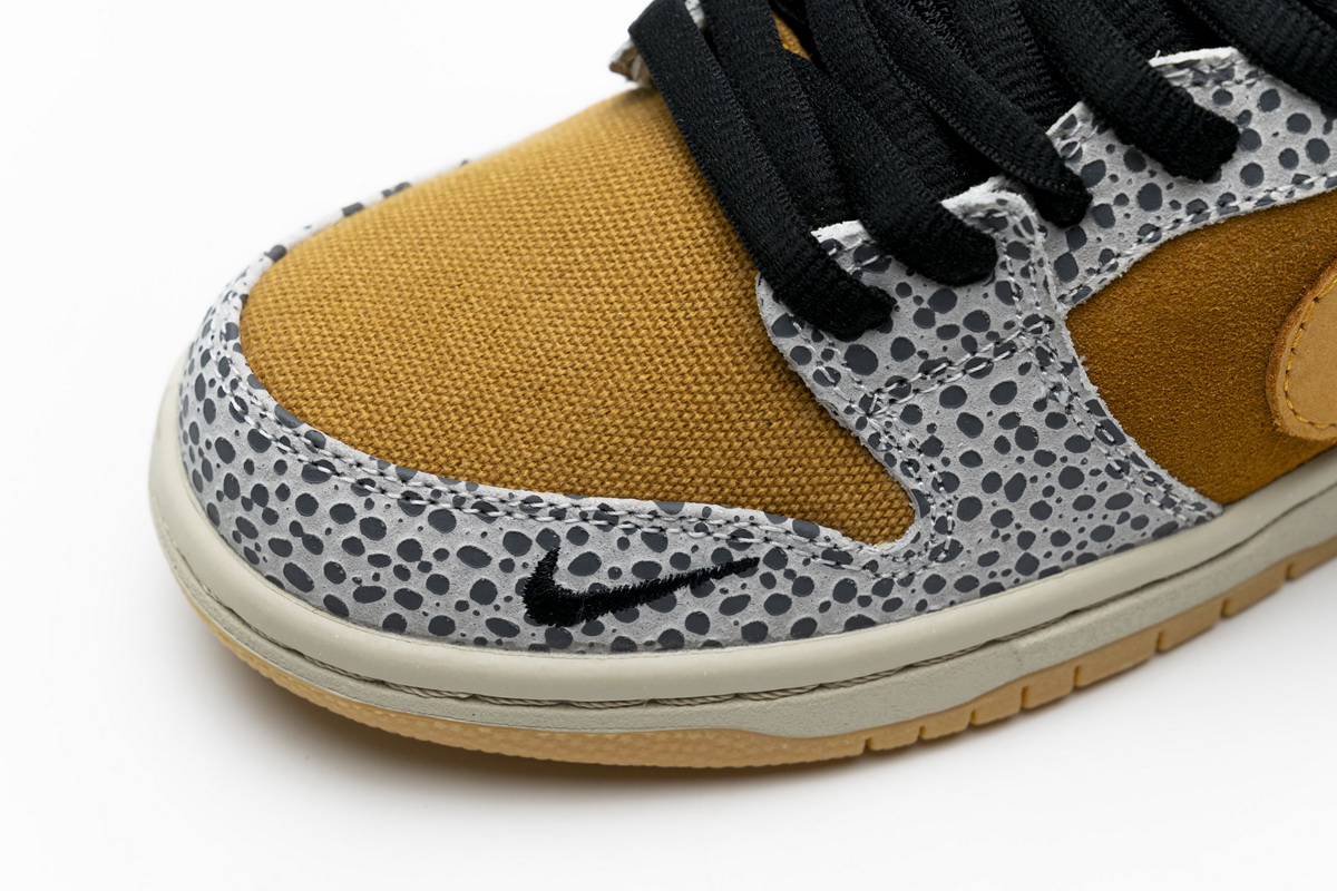 Nike SB Dunk Low “Safari”  CD2563-002