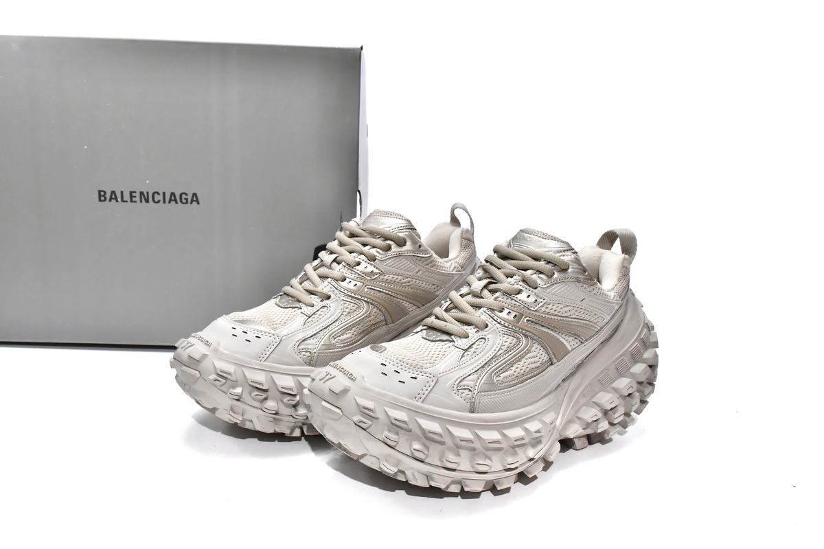 Ba***ci*ga Defender Beige  685611 W2RA6 9700
