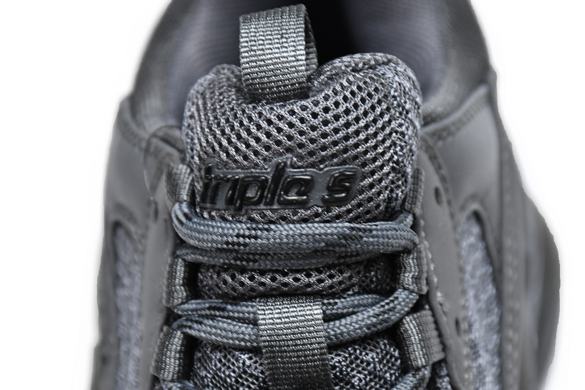 Ba***ci*ga Triple S Carbon Ash  541624 W0918 7669