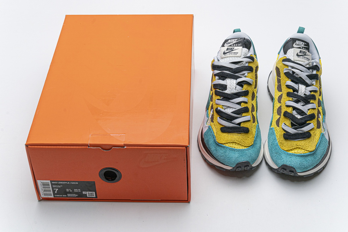 Sacai x Nike Pegasua Vaporfly Yellow Green CI9928-300