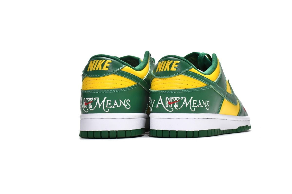 Supreme x Nike SB Dunk Low Brazil DO7412-983