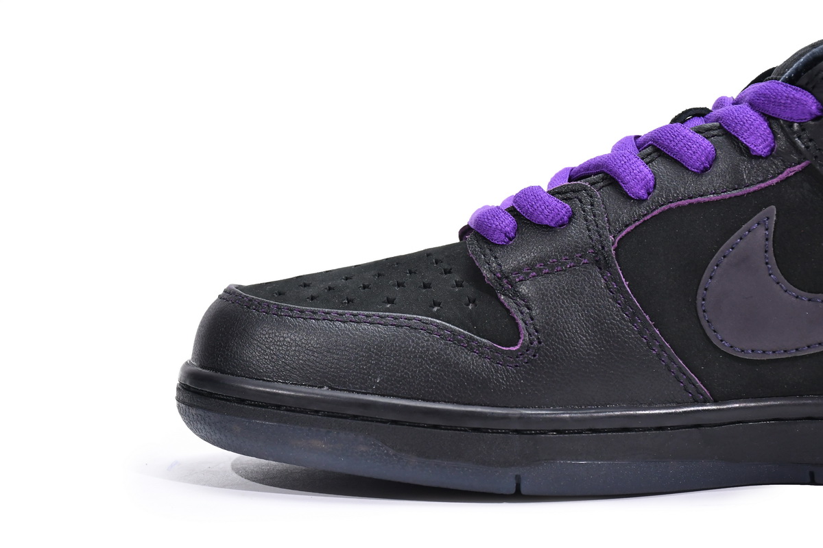 Familia x Nike SB Dunk Low First Avenue  DJ1159-001