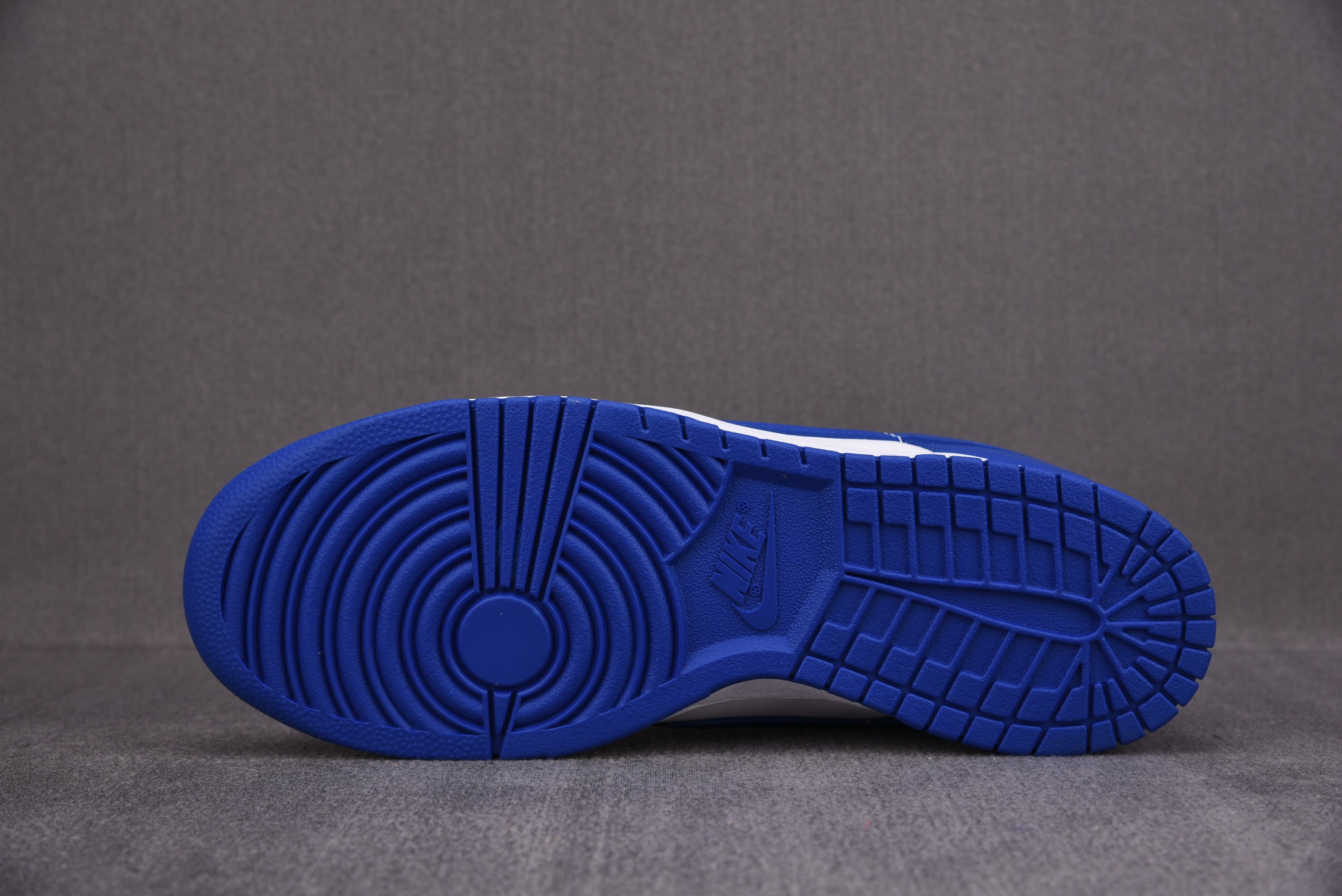 M Batch  Nike Dunk Low SP Low SP “Kentucky”  CU1726-100