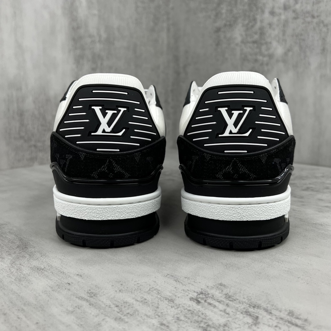 LO**S VU**TON LV louis vuitton trainer 1A9JG9