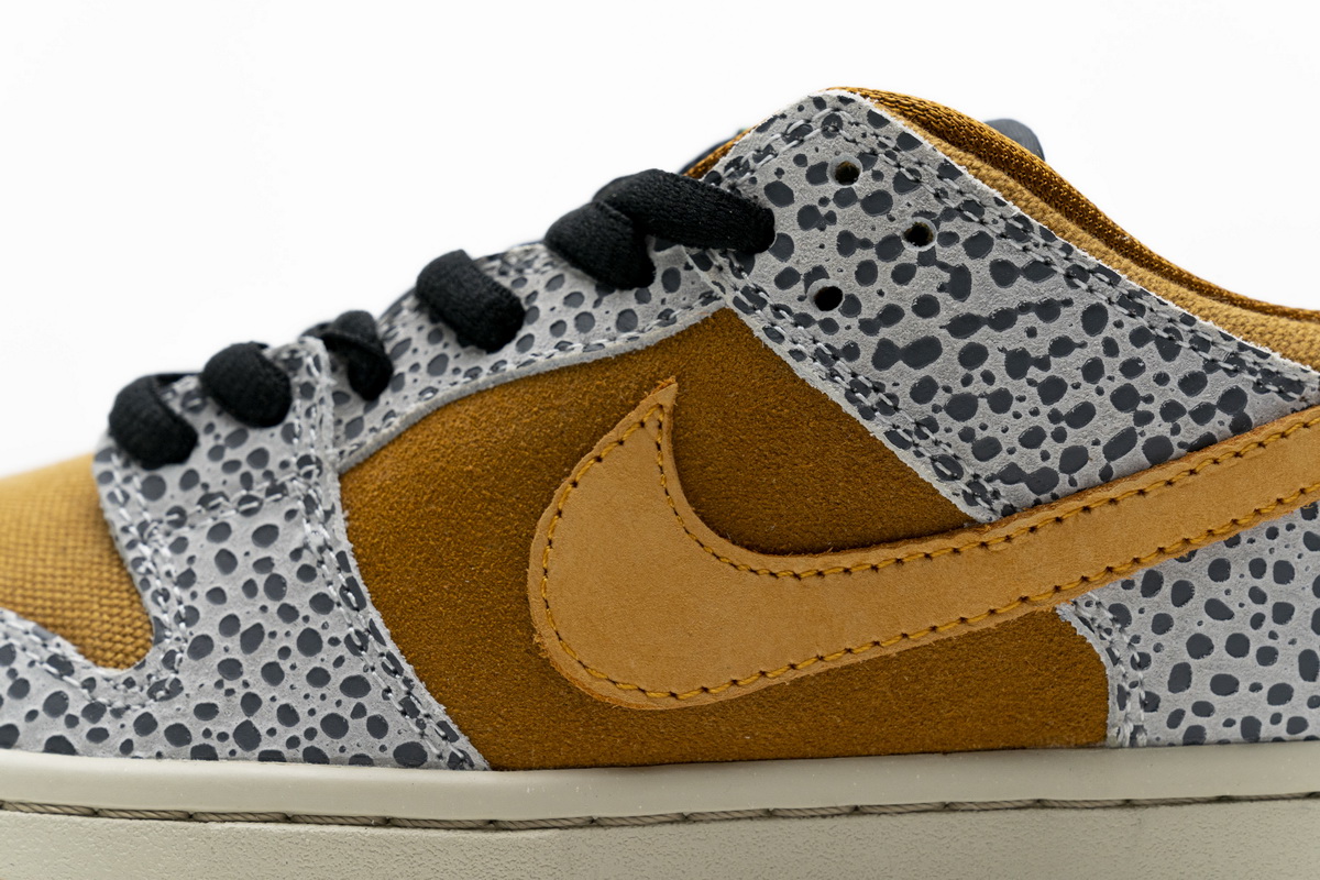 Nike SB Dunk Low “Safari”  CD2563-002