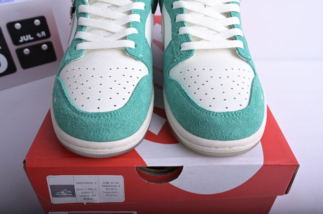 Kasina x Nike Dunk Low  Neptune Green  CZ6501-101